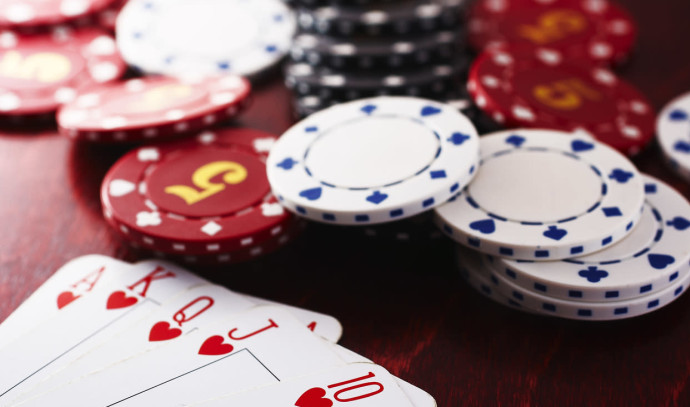 Judi Poker Online Permainan Termewah Tersedia Banyak Jenis Taruhan